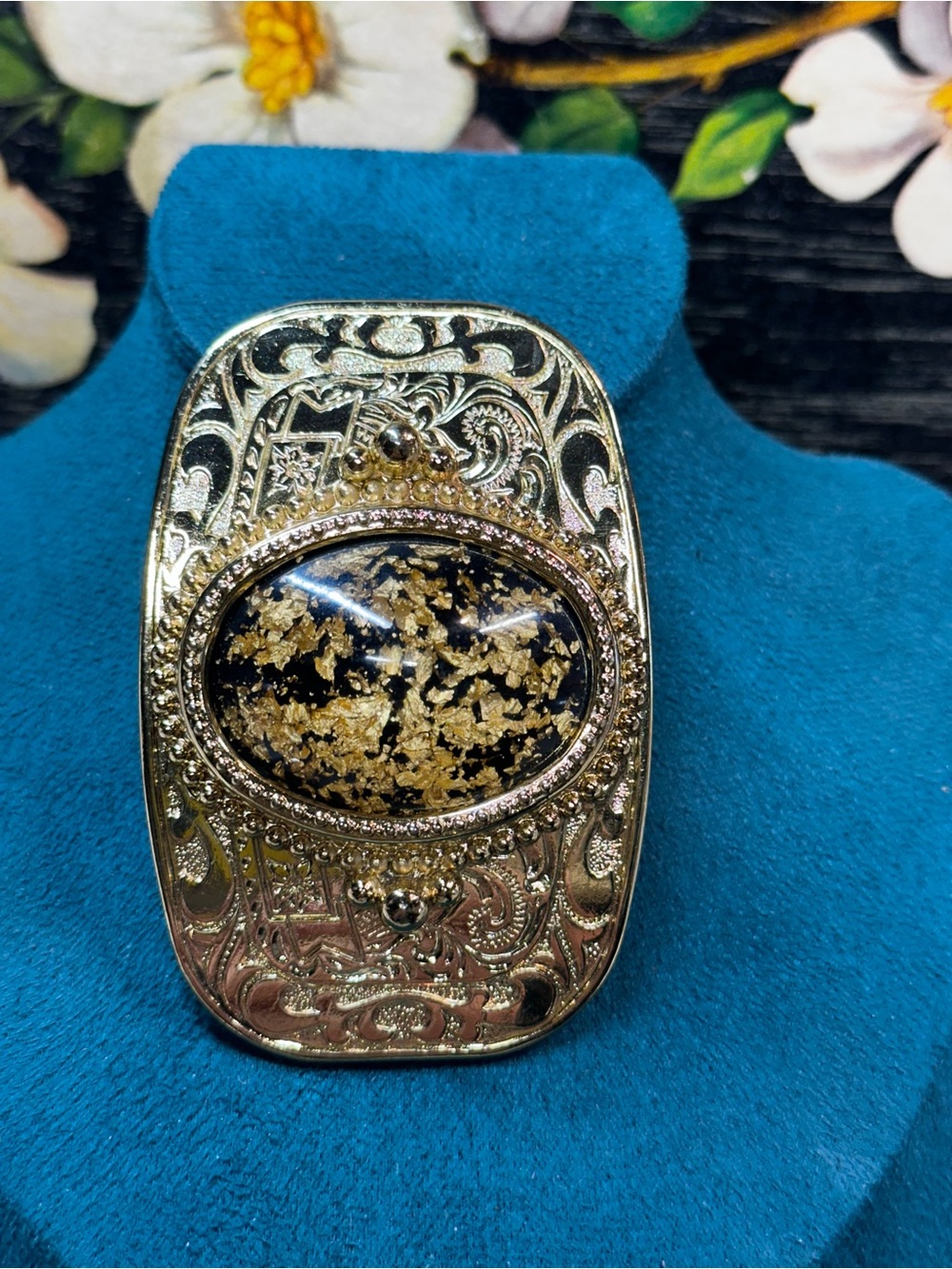 Gold-Tone Filigree Belt Buckle with Black and Gold Flakes Cabochon